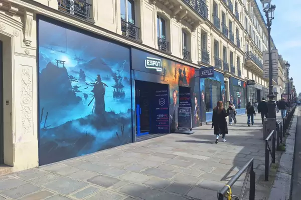 Habillage magasin pose d'adhésif & Vitrophanie image 2