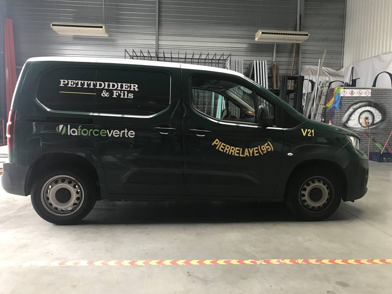 Marquage adhésif sur véhicule image 9