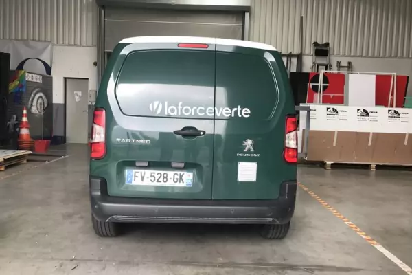 Marquage adhésif sur véhicule image 10