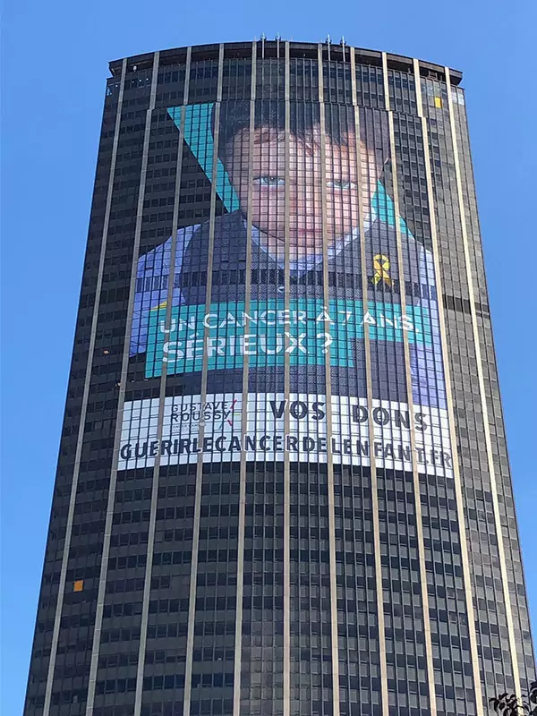 2200 m² d'adhésif micro perforé