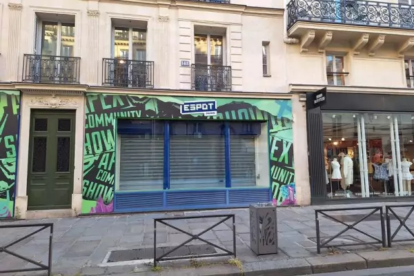 Adhésif et décoration de vitrine à Paris (75) image 6