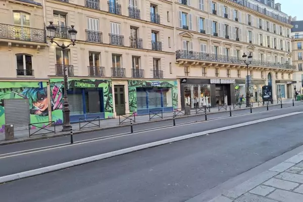 Adhésif et décoration de vitrine à Paris (75) image 10